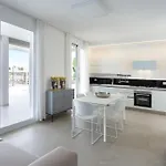 Paradisus רייטאני